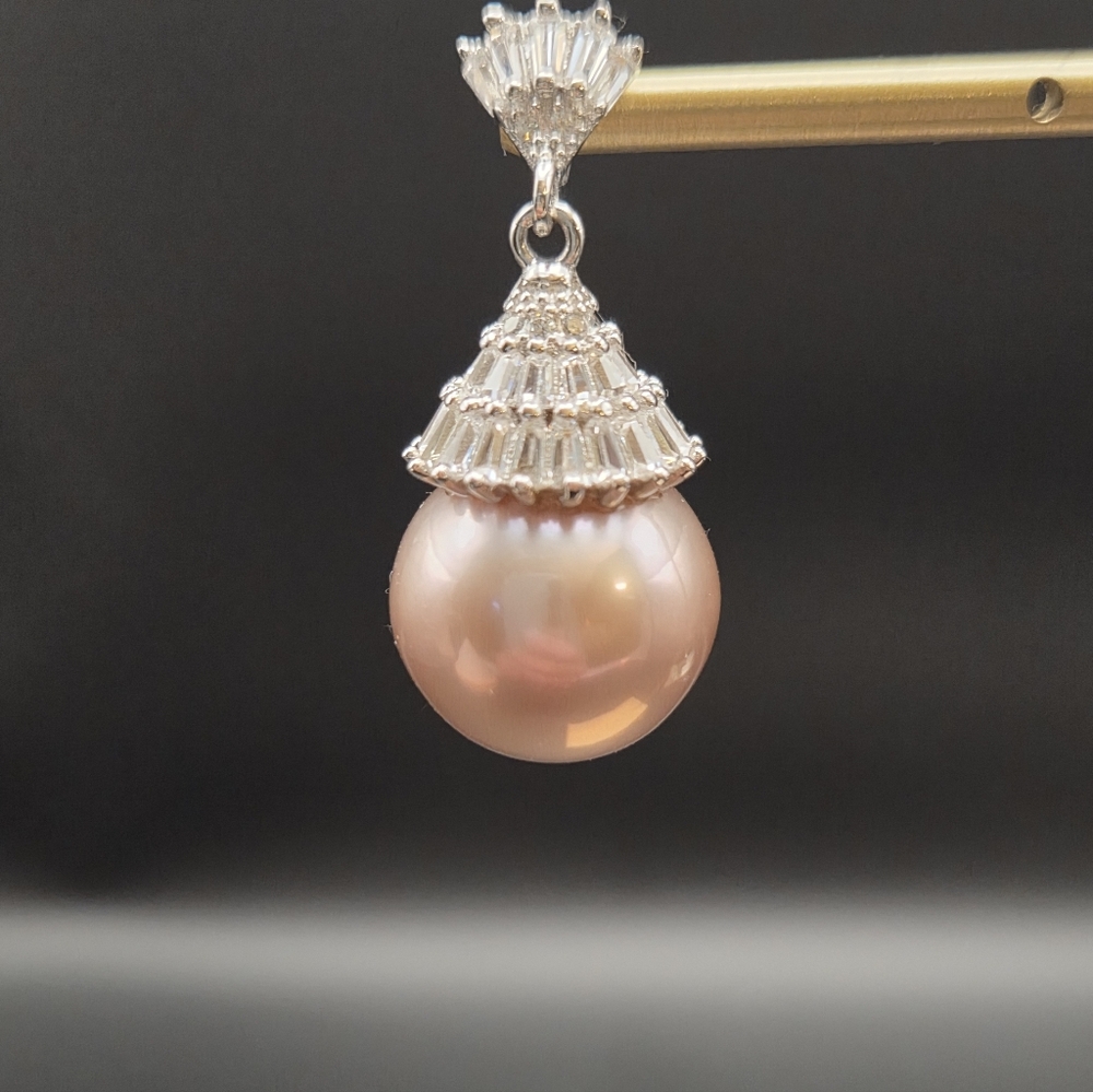 13.5-14 Cultured Freshwater Pearl With CZ. Bella Luce Rhodium Over Silver Pend - Picture 2 of 5
